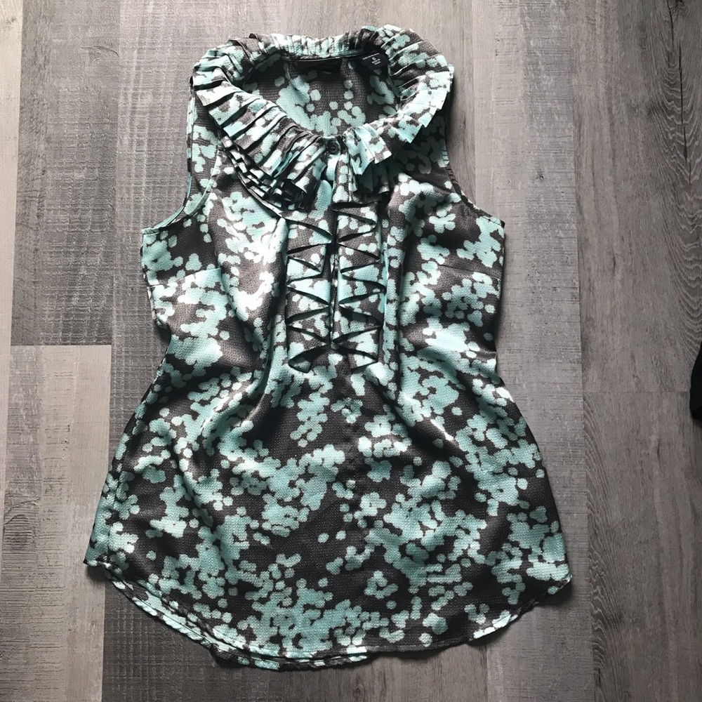 New York & Company Sleeveless Ruffle Blouse Top Size 6
